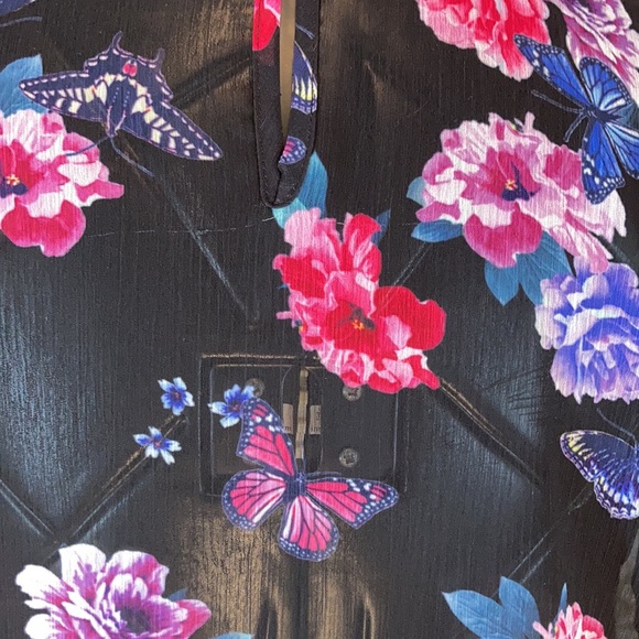 Torrid Sheer Black Floral Blouse Sz 2 - Picture 7 of 12